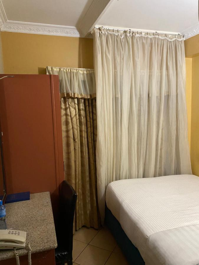 Bienvenue Delta Hotel Найроби Екстериор снимка