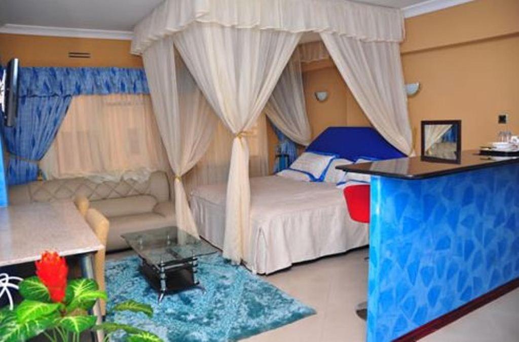 Bienvenue Delta Hotel Найроби Екстериор снимка