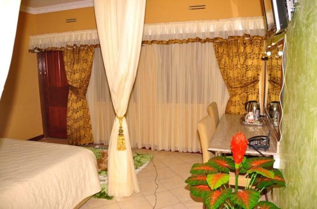 Bienvenue Delta Hotel Найроби Екстериор снимка