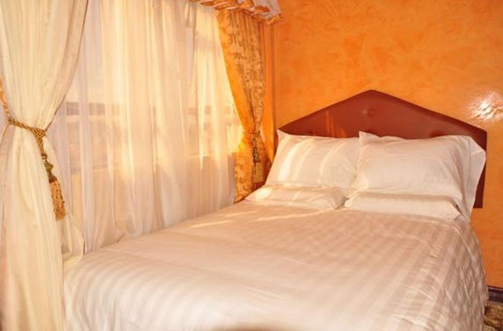 Bienvenue Delta Hotel Найроби Екстериор снимка